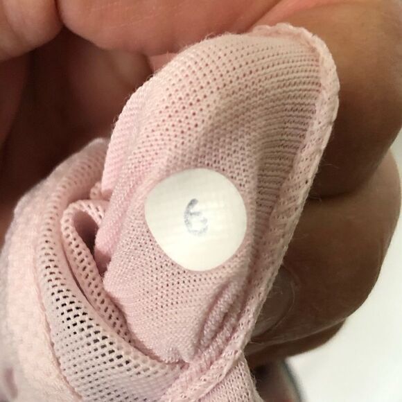 LuluLemon No Limits Tank - Women’s 6 - Picture 7 of 7